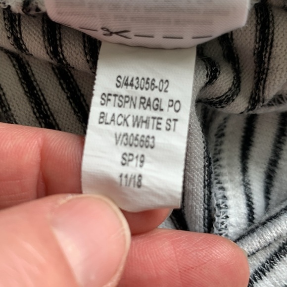 Gap Striped Black and White Hoodie size xs - Picture 6 of 7